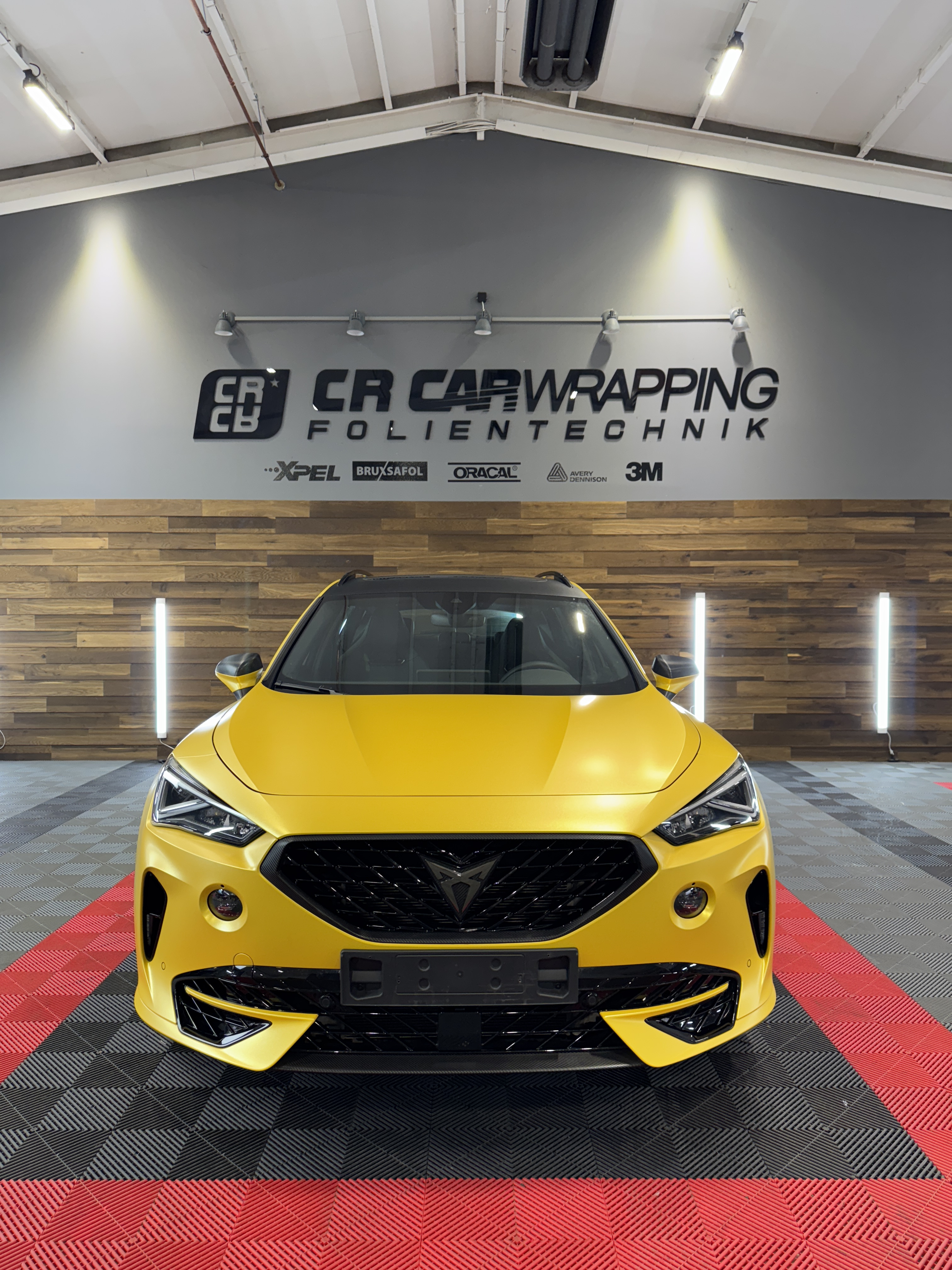 Cupra Formentor Komplettfolierung sunflower matt metallic